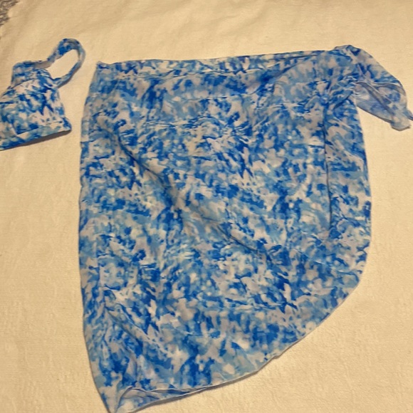 Shein Bikini 3 Piece! Size Medium/Large - Picture 2 of 10